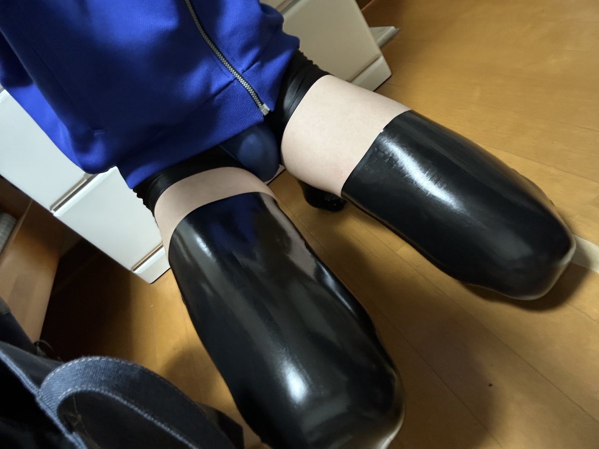 fall488fet's tweet photo. #latex
ラバーデビュー https://t.co/fvTiBGPGDp