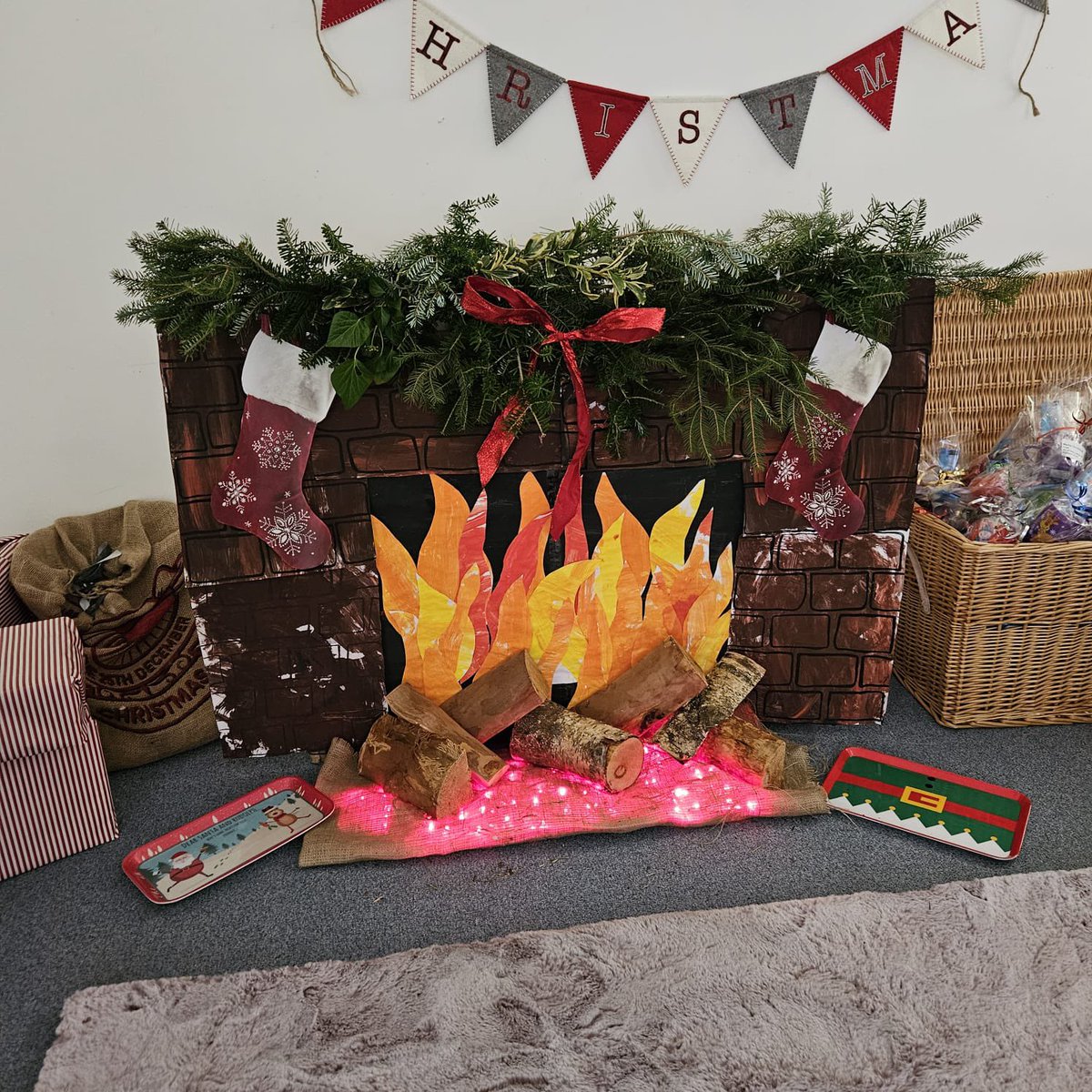 The family room <a href="/GlenburnELCC/">GlenburnELCCentre</a> lovingly prepared to celebrate Christmas and welcome Santa, for our children and families 🎅 🌲 🔥