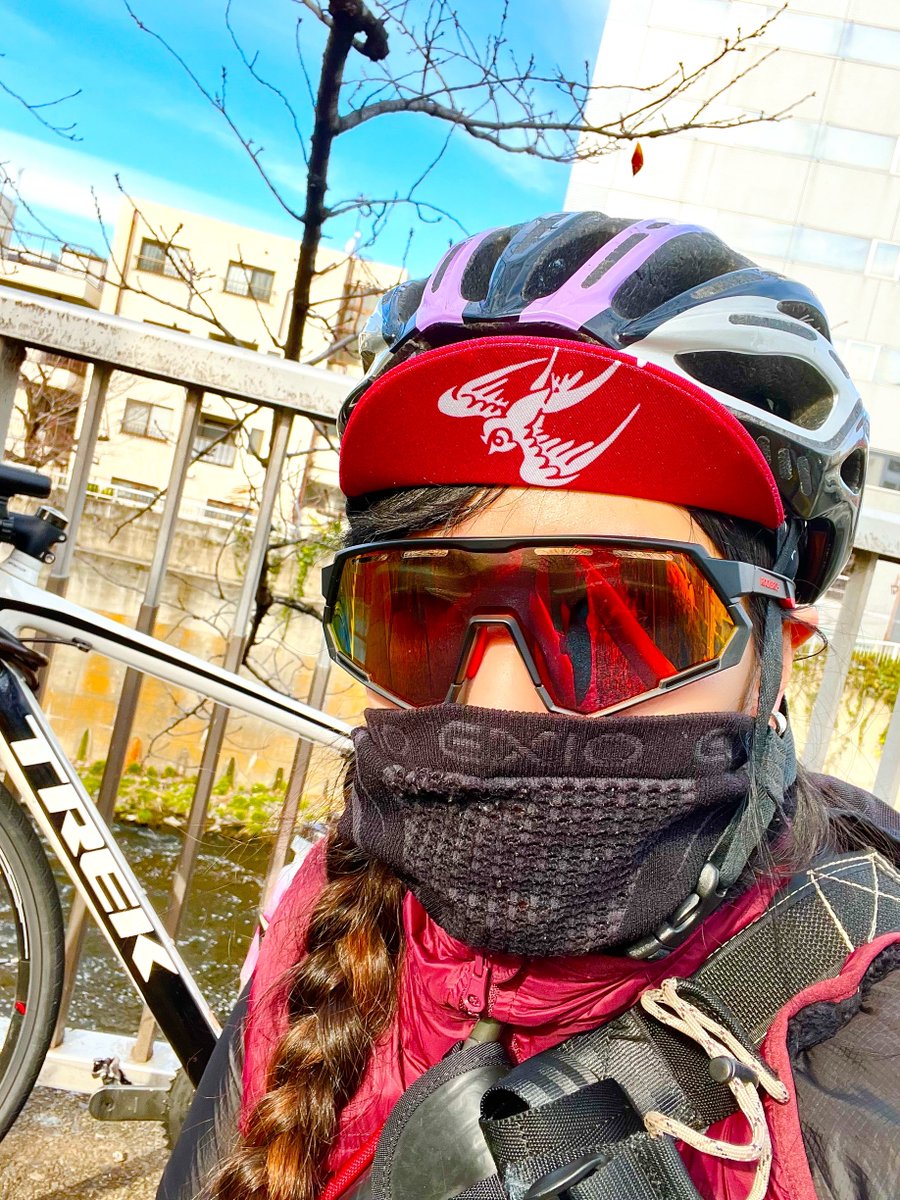 samaRIDLEY31's tweet photo. おや…？👁️👁️

チューブ交換テストは8分でした😂
 #TREK  #rofcycle
  #アールオーエフサイクル https://t.co/VPLHdeboKU