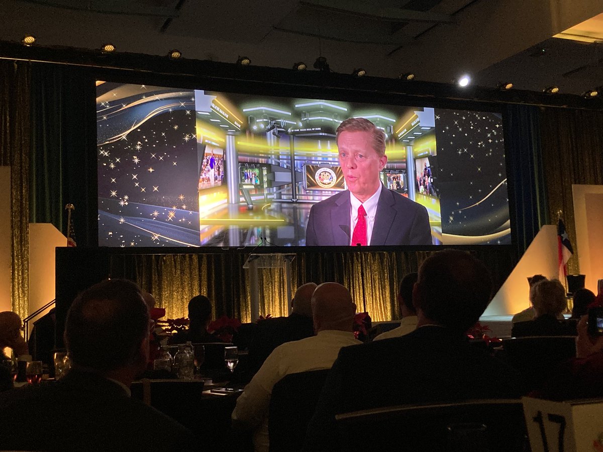kellybfish's tweet photo. Congrats to the legend, our @TIAAA_Ad Executive Director, @mike_ellson, on his induction into the @NIAAA9100 Hall of Fame at #ADConf24! He’s been a mentor to me for well over a decade and he’s deserving of all the love and celebration. https://t.co/anb9x0OVPP