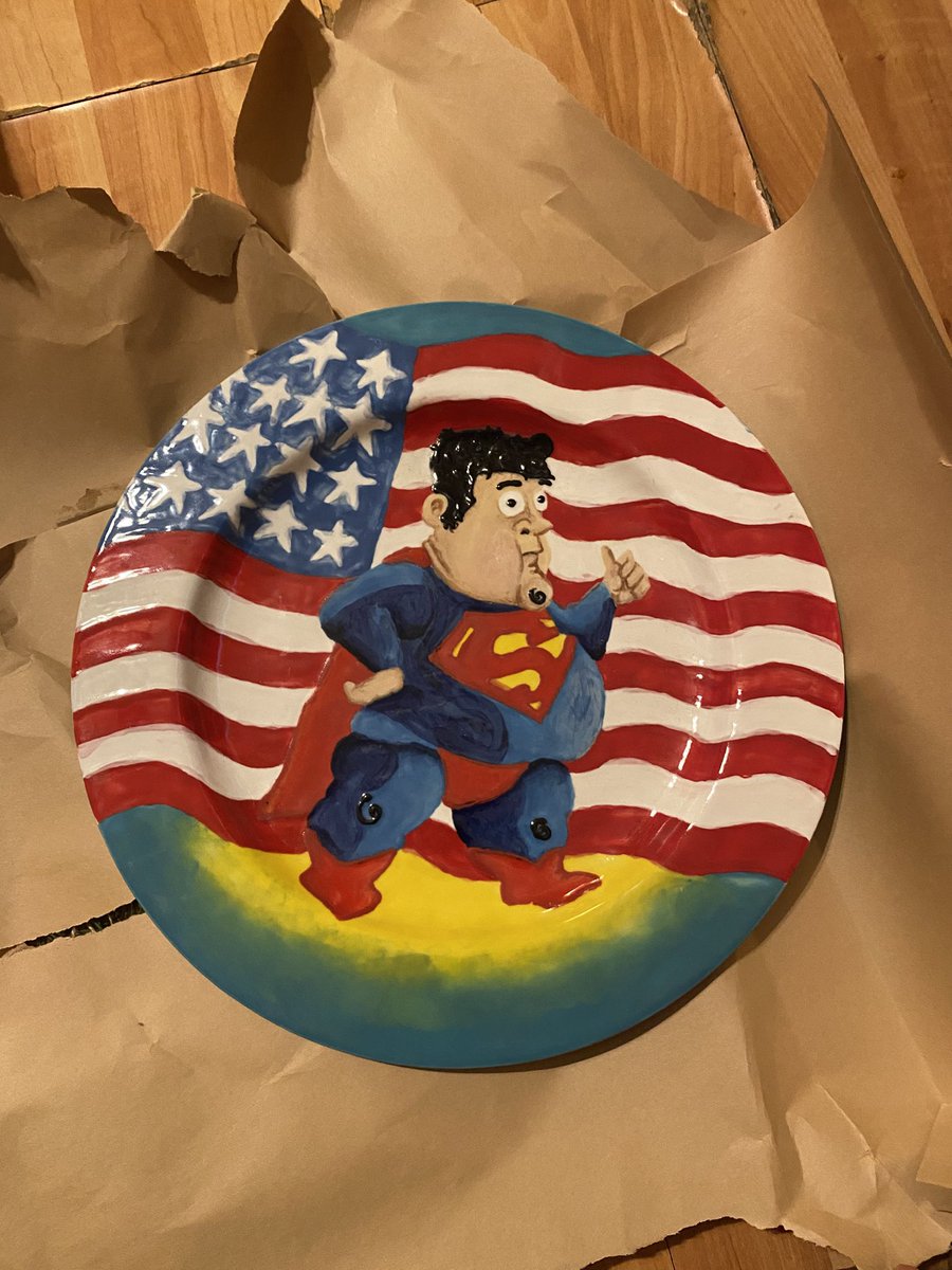 StrangelEdweird's tweet photo. One of the many perks of my job is the weird and wonderful people I get to meet and, if I’m lucky, befriend.

@Meighon is one of my favorite humans. And with these hand-painted #Superman and #WonderWoman plates, she’s really outdone herself.

What a beautiful gesture, and person. https://t.co/HosCjwAMMh