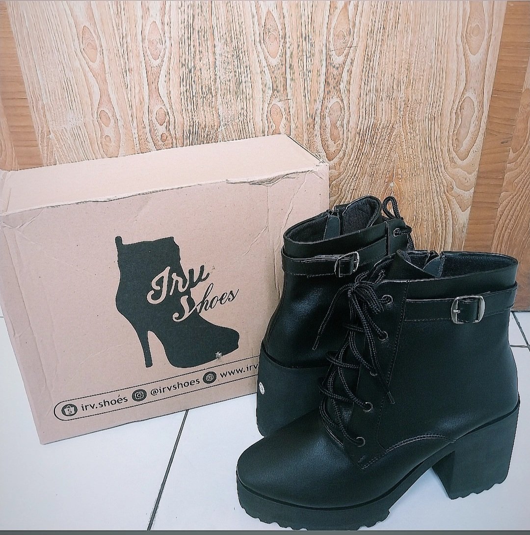 hi, stays. sepatu konseran ku udah dtg tp kekecilan ternyata huhu

aku mau jual yaa sepatu dari  irv shoes, size 39, tinggi 10cm.

bisa co oren kirim instant biar cepet  sampei. dom jaktim (metland, cakung)

yuk dibeli, apalagi yg standing nih, pas banget euy tingginya 🥰