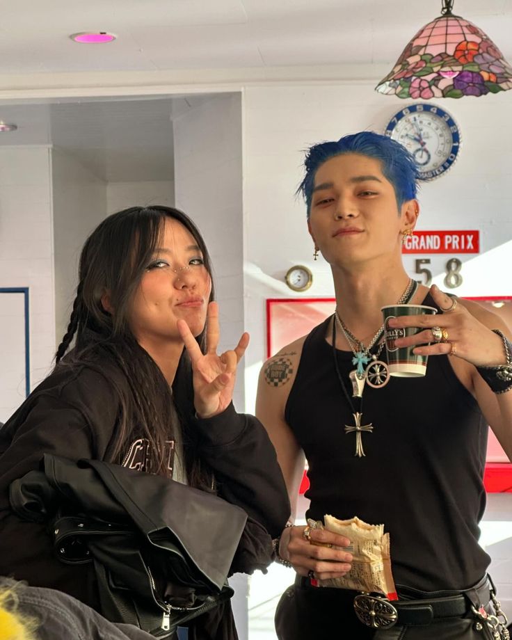 𝑨𝒏𝒈𝒌𝒂𝒔𝒂:

Pap ganteng terakhir sebelum log-out sampai belum tau kapan, so let me know kalau kalian masih mau temenan di OC lain gua ya. Nanti gua samperin.