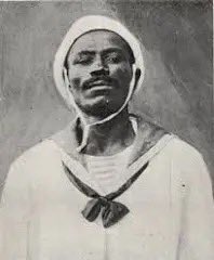 O comando da Marinha decidiu, finalmente, retirar um vídeo infame lançado nas redes sob o pretexto de homenagear o Dia do Marinheiro. Marcos Sampaio Olsen, comandante da Marinha, deveria ter sido demitido no dia seguinte. Também por isso. A peça de proselitismo explícito menos