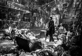 merlinpapin3's tweet photo. .@FredOL69007 .@tbarnaud #MerlinAwards2024 Voici Mon TOP30 des #MeilleursFilms vus en 2024
13 – #Limbo de Soi Cheang (2023) avec Mason Lee Cya Liu Gordon Lam Hiroyuki Ikeuchi Hanna Chan Fish Liew
Will, un jeune officier de police, rejoint une équipe de vétérans menée par Cham, une forte tête aux méthodes violentes. L'unité mène une enquête délicate sur une série de mutilations et de meurtres commis sur des jeunes femmes, dont la main gauche ou le cadavre sont découverts, souvent plusieurs jours après le crime, dans les bas-fonds sordides d'Hongkong. Cham est aussi perturbé par Wong, une femme qu'il semble connaître et qui a peur de lui.