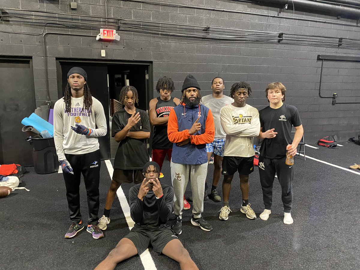 Day 2 in the books 1% <a href="/__JC23/">Jovan Clark 🎈</a> <a href="/_mannyuriarte_/">Manny Uriarte</a> <a href="/J_Jackson4x/">Jaden Jackson</a> <a href="/CamrenmcclelIan/">Camren McClellan</a>