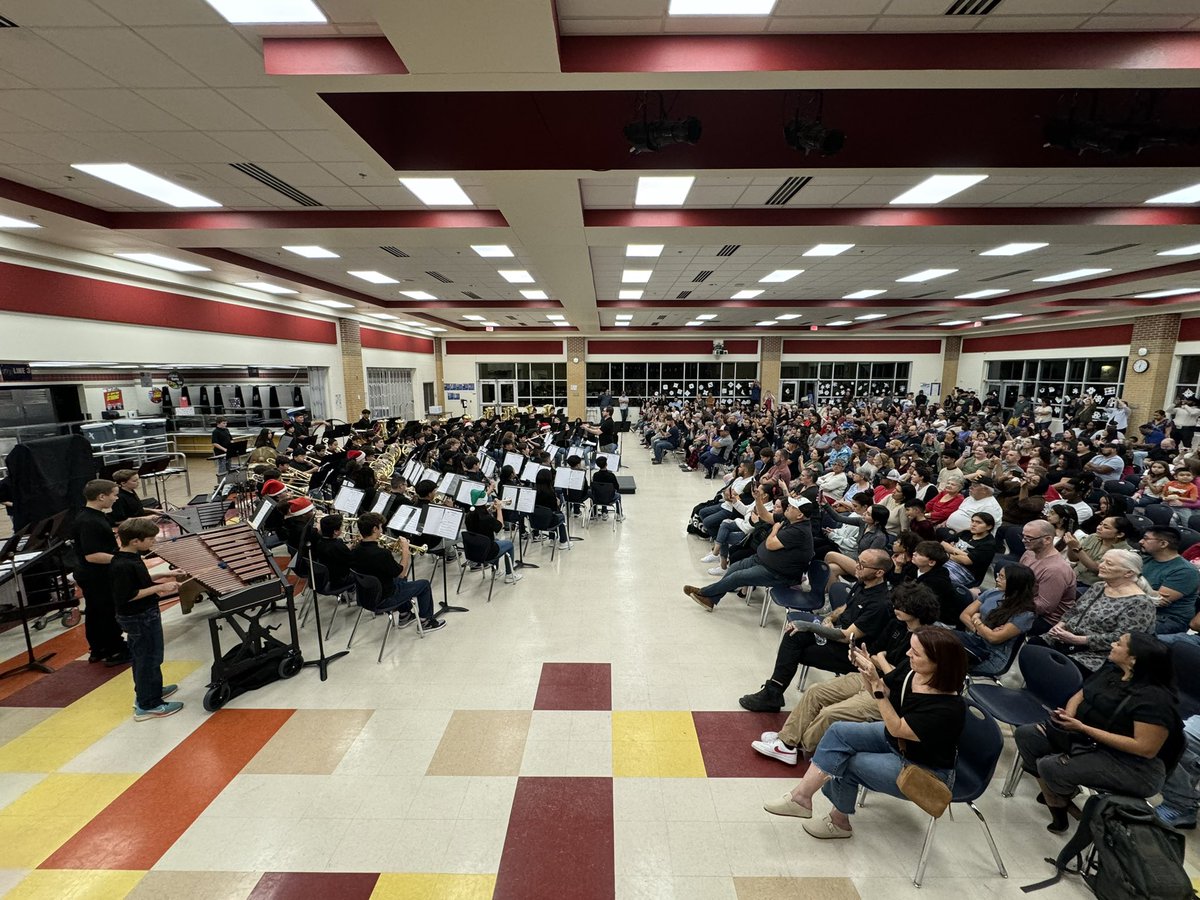 NISDStrausBand tweet media