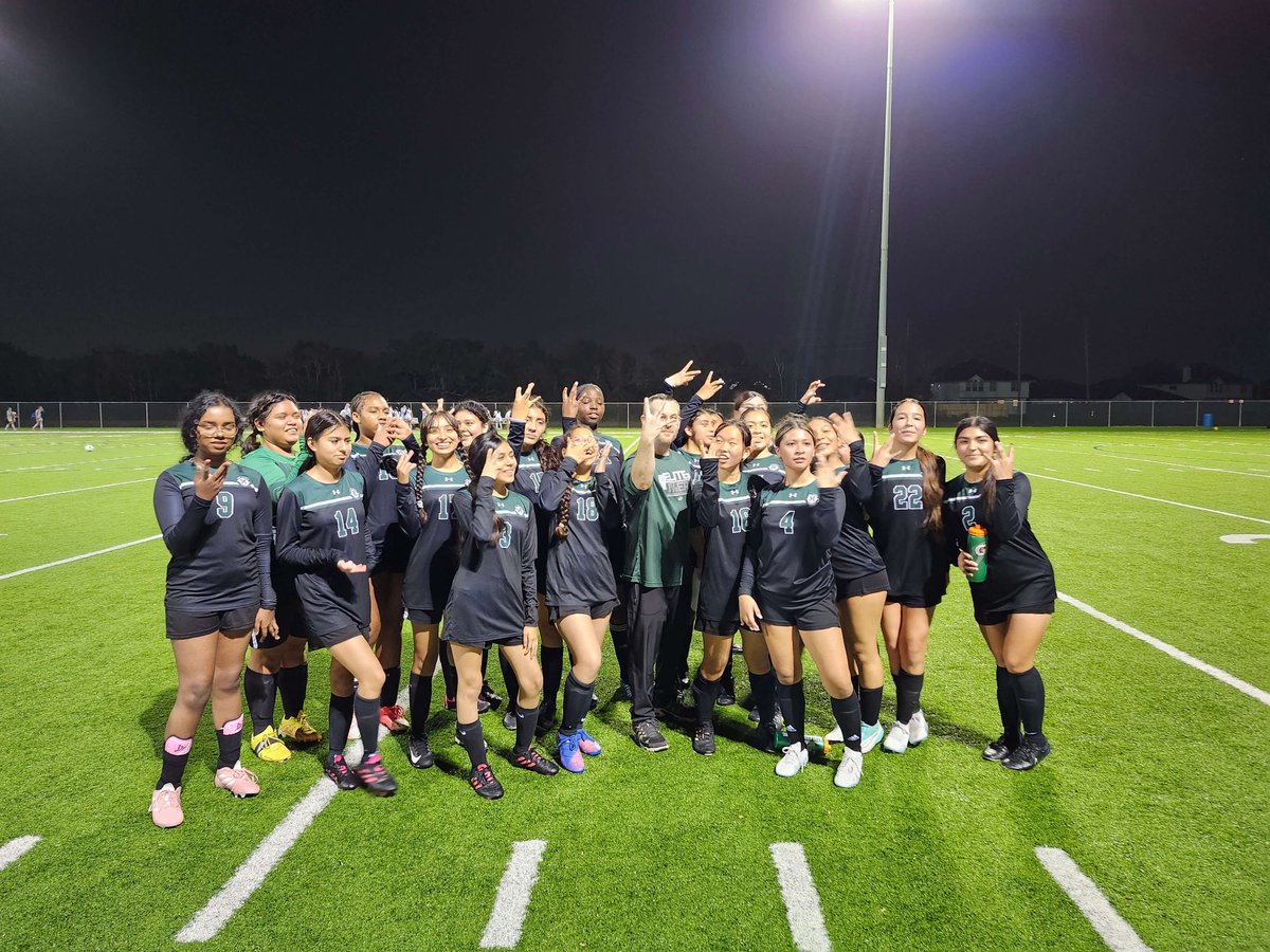 First action of the season began with JV winning 1-0 and Varsity winning 3-0 against Chavez. Great work both teams.
