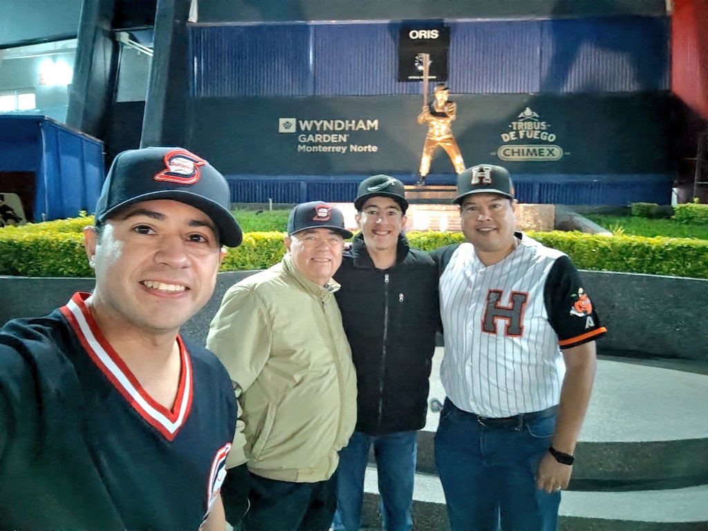 AldodeLeon's tweet photo. Martes de LMP desde el Majestuoso Estadio de Béisbol Monterrey!!!

Sultanes vs Naranjeros https://t.co/72QHoO1CXd