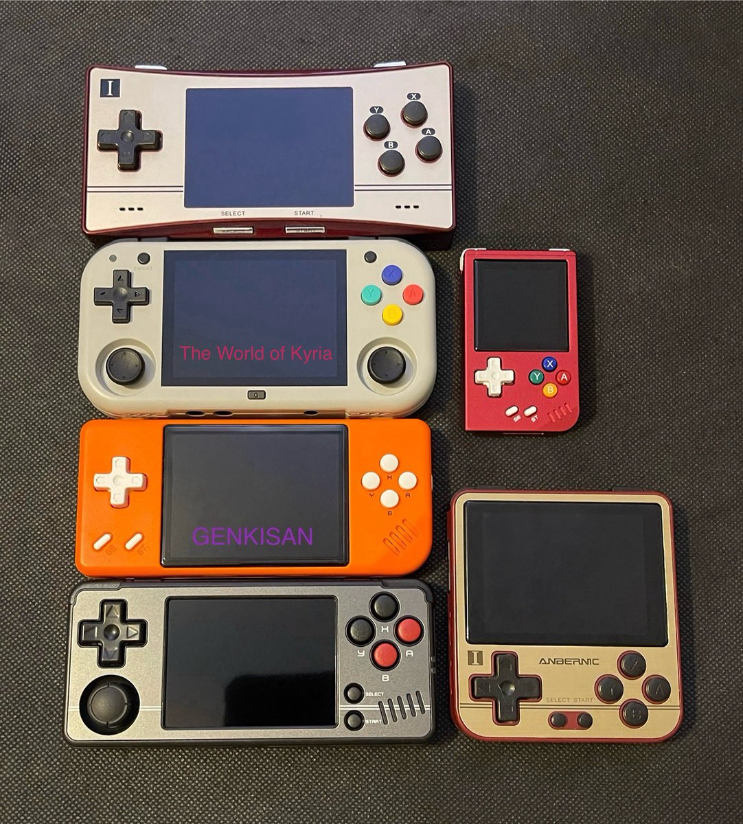 theworldofkyria's tweet photo. Got a new member for our handhelds minis. The Ampown: Xu Mini M. (The one with the two thumb sticks). It’s actually pretty awesome! 😃

#anbernic #rgnano #rg280v #rg300x #rg28xx #miyoo #a30 #ampown #xuminim #handheld #handheldgaming #retrogaming https://t.co/HVmdUD2YyV