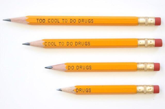 Clinton6884672's tweet image. Whether or not they were effective, you gotta love these early anti-drug propaganda campaigns they did in schools cause of stuff like this. 
#Fail #AntiDrugFail #SchoolFail