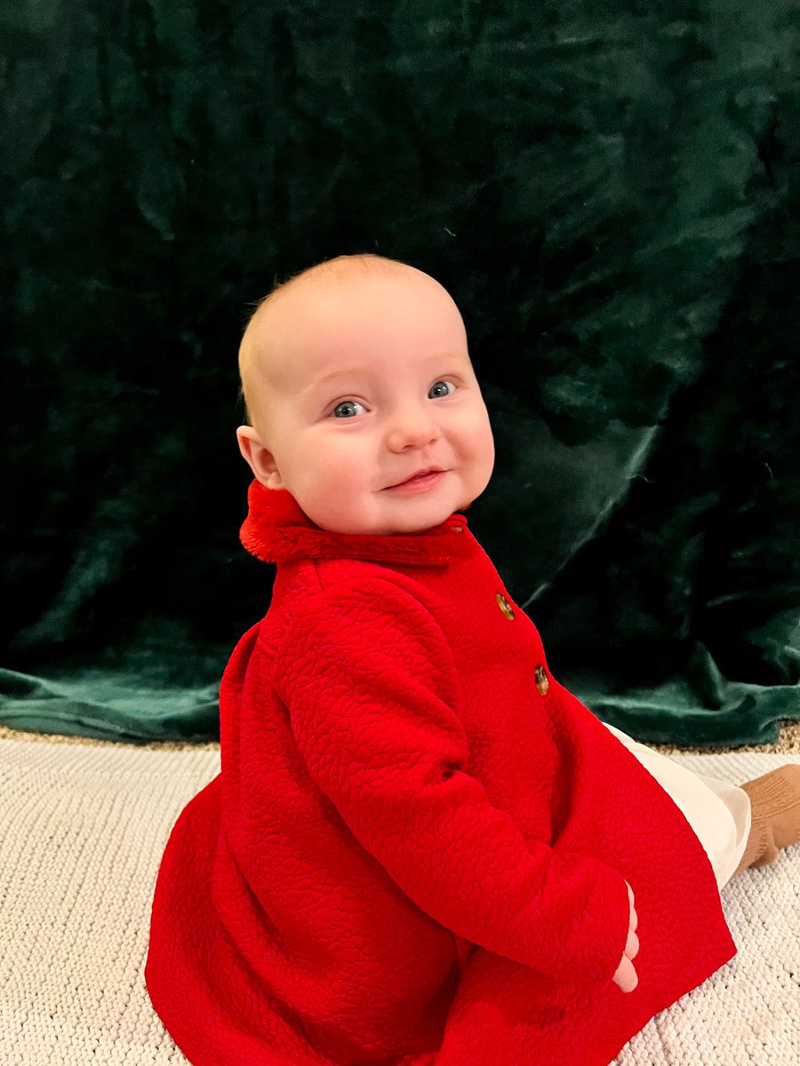 djdreier10's tweet photo. - Making funny sounds with Papa
- Helping find her napping kitties
- Giggling with a scrunchy face
- Playing with friends and cousins
- Chewing all things with her first two teeth (maybe a 3rd)
- Eating food independently
- Favorite food = Turkey, stuffing, &amp; mashed potatoes
#NJE https://t.co/sMgmrz2hXF