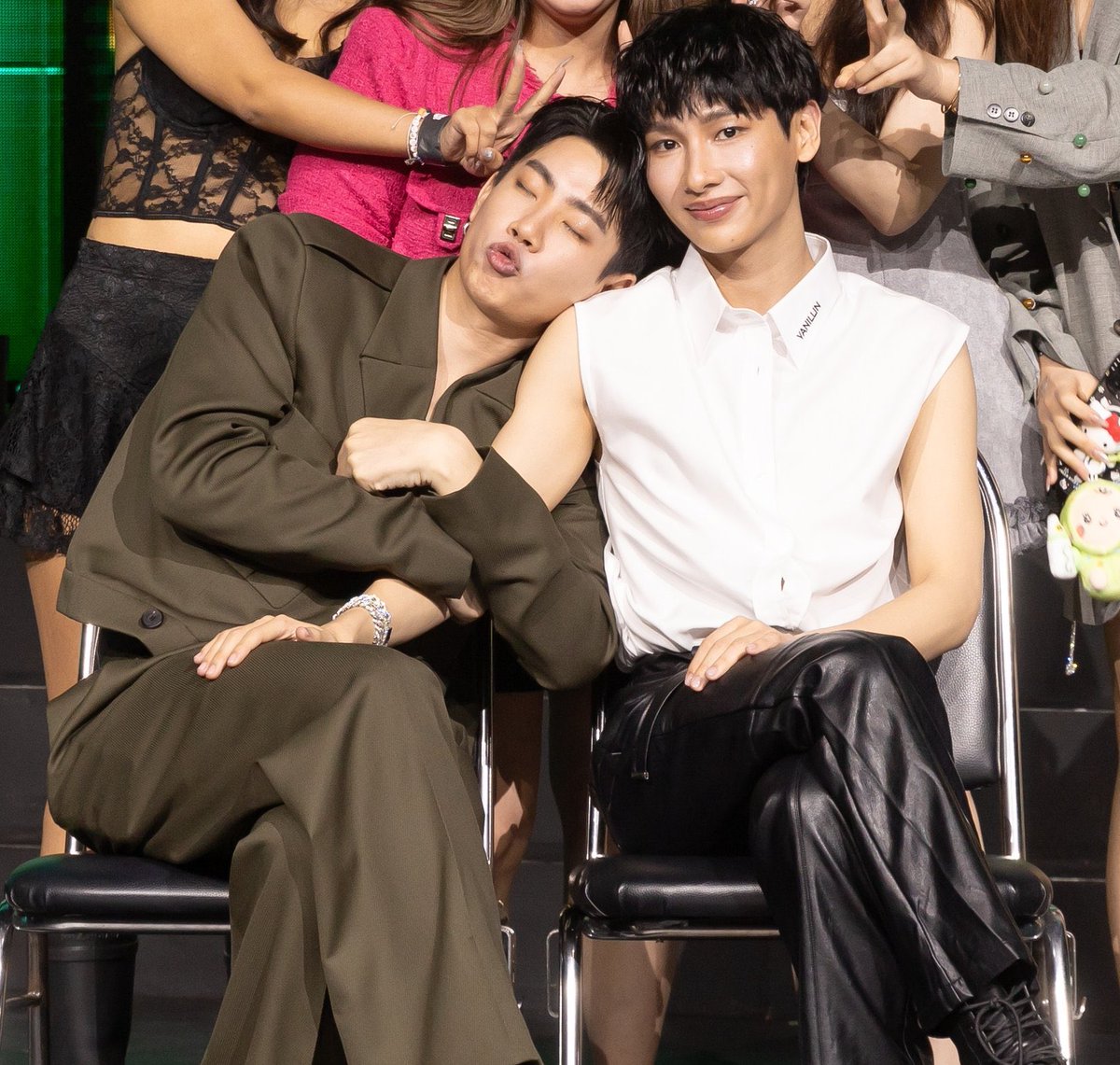 khaithirdbox's tweet photo. my offgun 🥺 https://t.co/T59CUo8QlC