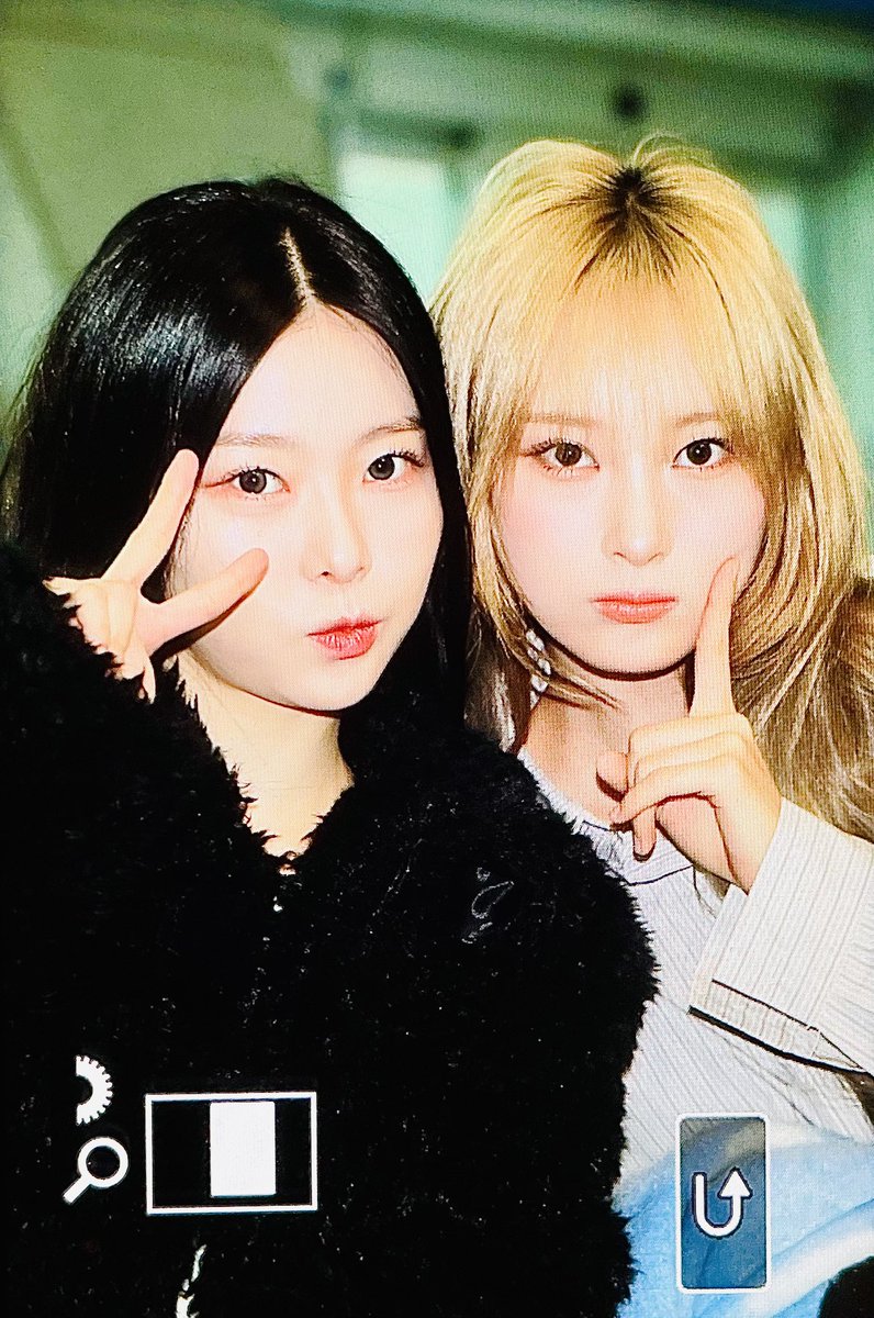 241218 🇭🇰

즐기고 오십셔 ~ ❤️

#쟄과콩나물 #아이칠린 #ICHILLIN #재키 #JACKIE #강채연 #초원 #김초원 #초버댕블단 #초초