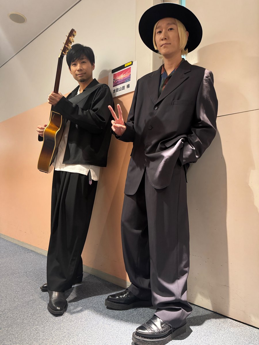 yoshidayamada's tweet photo. 【『家族写真』テレビ初歌唱📺】

12/27(金) 17:30〜18:00
テレビ東京「歌のサンセット」
出演💐

『家族写真』をテレビ初歌唱🎤
是非ご覧ください！

https://t.co/eg0042MSbr https://t.co/ZXsnwTwxz0