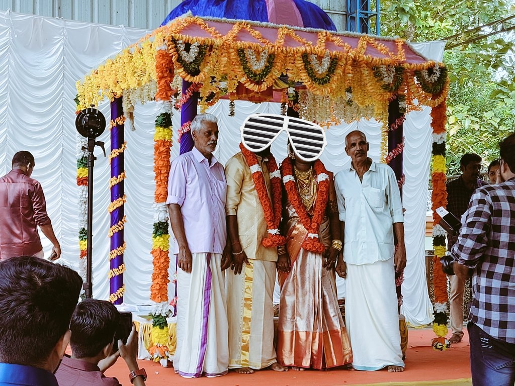 അനീഷെട്ടനും അനീഷെട്ടൻ്റെ അമ്മുകുട്ടിക്കും ഹൃദയം നിറഞ്ഞ
വിവാഹ മംഗളാശംസകൾ.. ❤️❤️