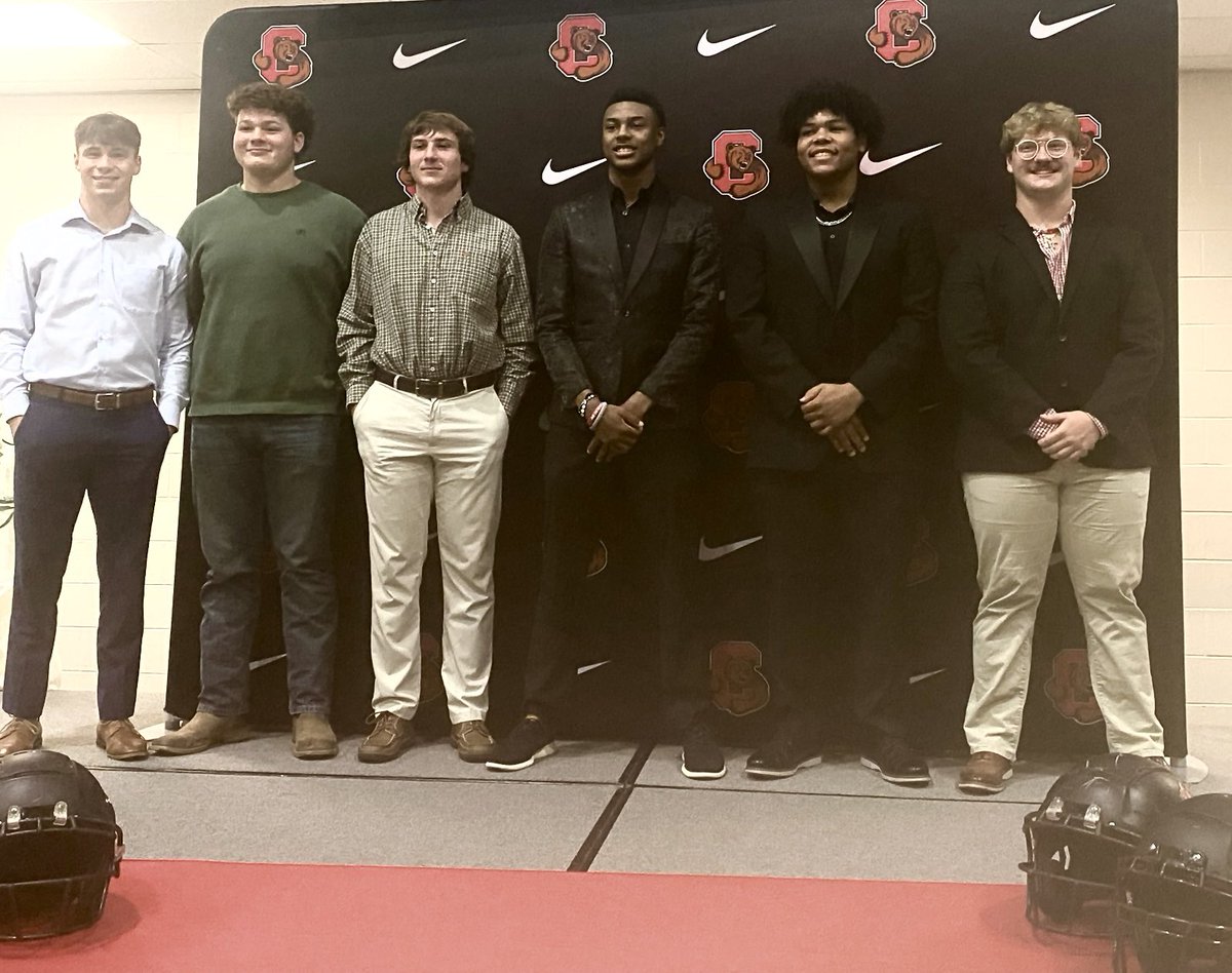 Cottonwood Bears Football (@cottonwoodbears) on Twitter photo Five years ago not many people believed the new coaching staff when the phrase โReturn to Dominanceโ was spoken. This group of seniors did. 22-3 past two seasons. 14 game region streak, top 5 O&D. Job well done guys. <a href="/kletus07/">Klete Meadows</a> <a href="/BraylonMorris6/">Braylon Morris</a> <a href="/JaydenMekhi0718/">Jayden Garrett</a> <a href="/KainCampbell49/">Kain Campbell</a> Five years ago not many people believed the new coaching staff when the phrase โReturn to Dominanceโ was spoken. This group of seniors did. 22-3 past two seasons. 14 game region streak, top 5 O&D. Job well done guys. <a href="/kletus07/">Klete Meadows</a> <a href="/BraylonMorris6/">Braylon Morris</a> <a href="/JaydenMekhi0718/">Jayden Garrett</a> <a href="/KainCampbell49/">Kain Campbell</a>