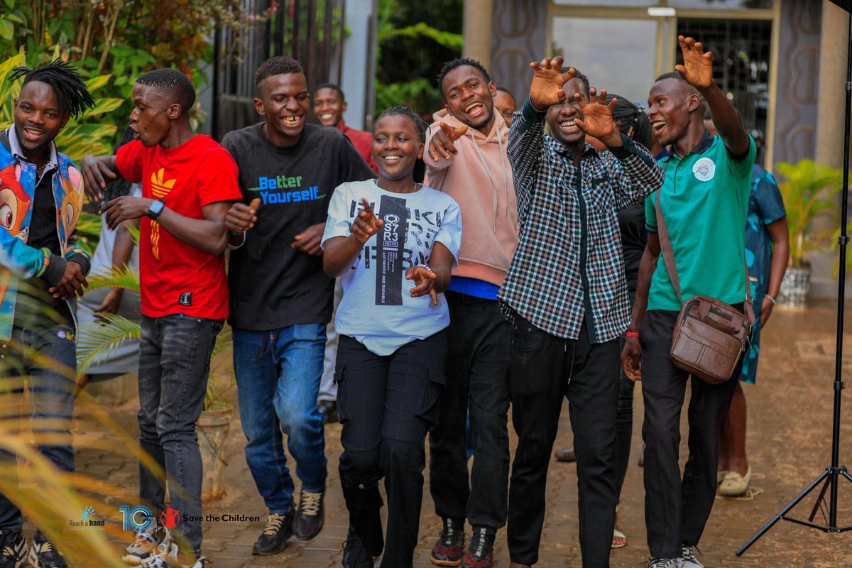 BMMShifters's tweet image. As we celebrate our journey,  we cannot forget to appreciate our partners @save_children, @reachahand and @SautiPlusMedia.

13th April 2024 marked the start of our journey.
#LetsShiftNow  #tofanakyokyogerekooo 

@joachyb  
#mentalhealthmatters  #youthempowerment #Christmas2024