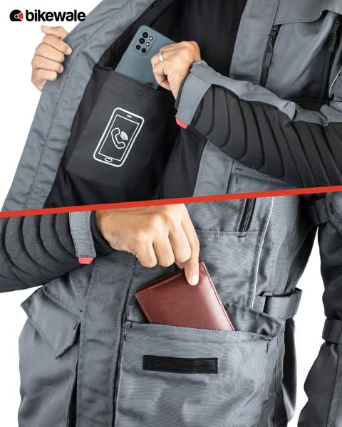 BikeWale's tweet photo. The Jawa Yezdi adventure touring jacket is a decent all-weather gear. It’s decently comfortable, even for city use, and five sizeable pockets make it very practical.
#jawayezdi #ridingjacket #motorcyclegear #motorcycleaccessories #bwimages #bwreviews #bikes #motorcycles https://t.co/dhWTHDhKH8