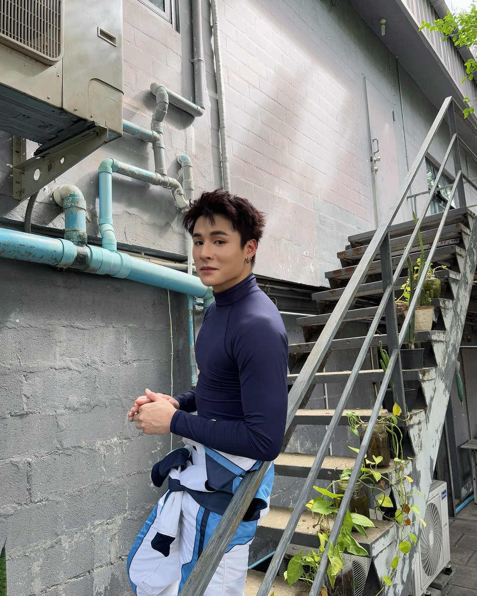 MCTT_JFC's tweet photo. 💙Michael IG UPDATE💙
24.12.18
CR: michaelkvs IG 1/3
Cap: 🌤️
#PitBabe2FittingDay
#Michaelkvs https://t.co/Oe2Efpoboe