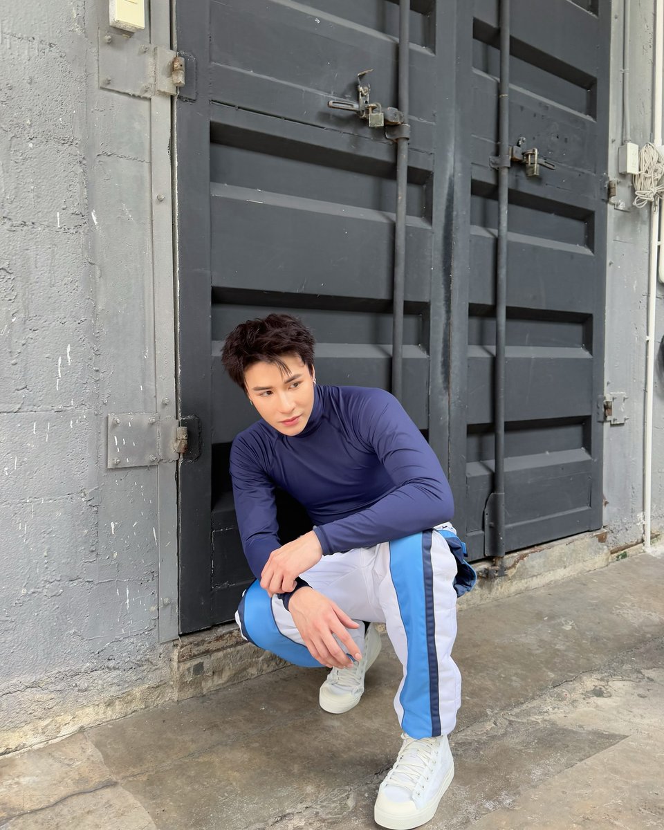 MCTT_JFC's tweet photo. 💙Michael IG UPDATE💙
24.12.18
CR: michaelkvs IG 2/3
Cap: 🌤️
#PitBabe2FittingDay
#Michaelkvs https://t.co/Zg08K5HDu2