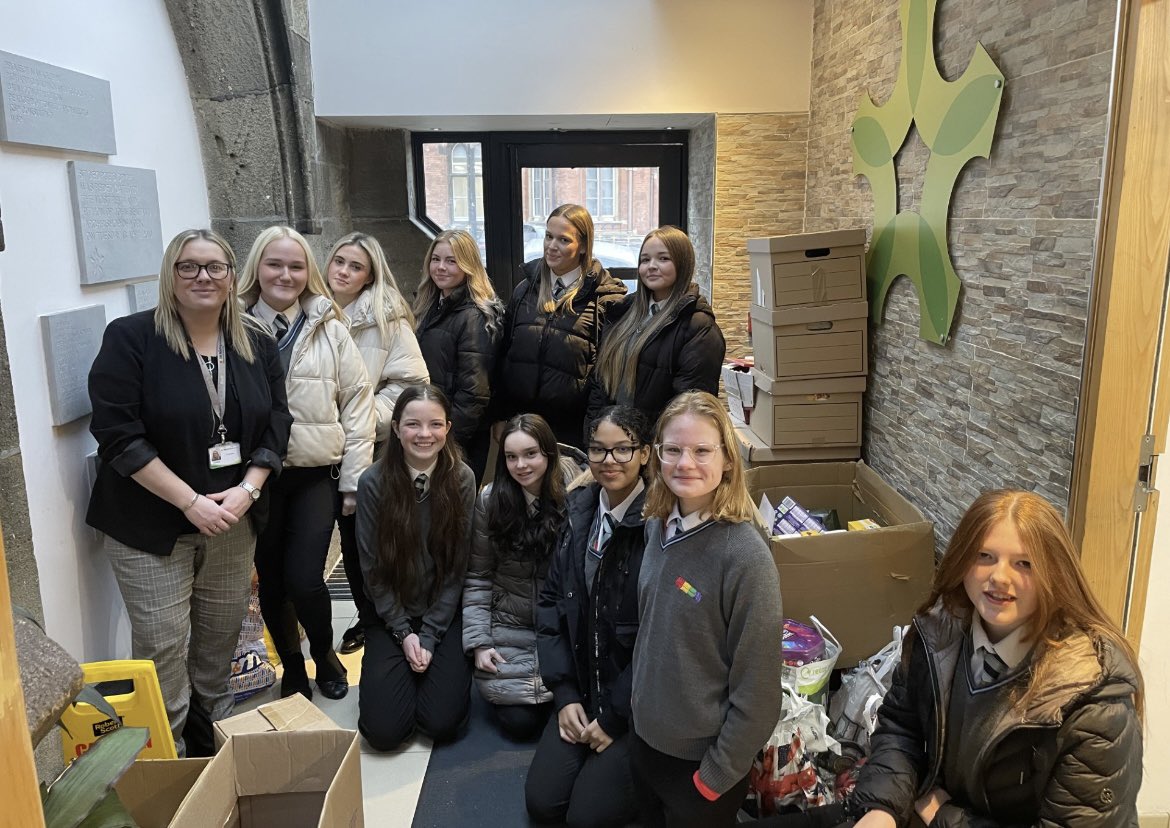 A group of students delivered our food drive donations yesterday morning and were given a tour around St George’s Crypt to learn about the support they give. Thank you to everyone who donated to raise a fantastic amount of donations!