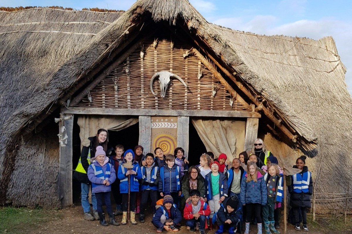 butserfarm's tweet photo. @sandfordaward We've been welcoming school groups to Butser for nearly 30 years, and this year we saw record numbers -- almost 40,000 students! We're incredibly proud of our Education team for their dedication, expertise, and boundless enthusiasm for bringing the past to life. https://t.co/jyPuIsIEHR