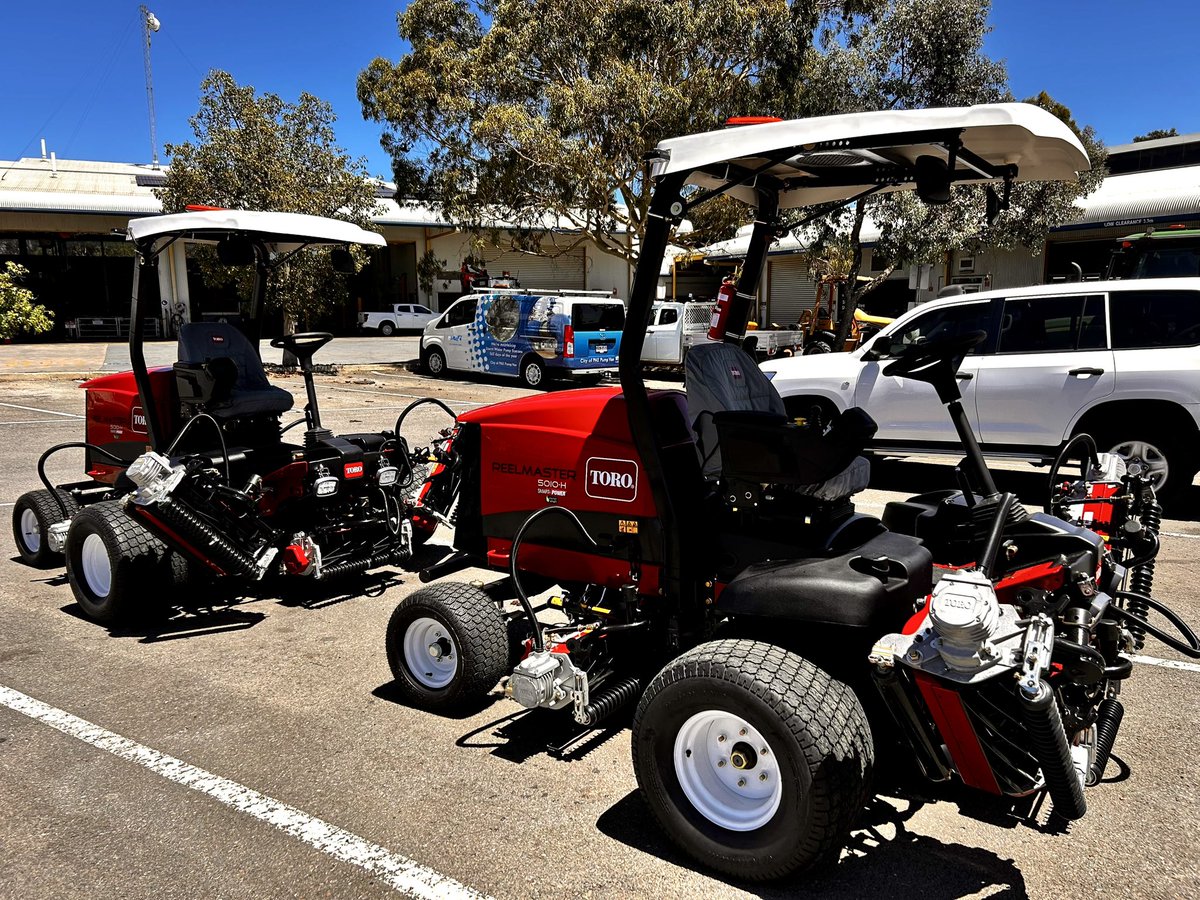 Delighted to deliver some Christmas Cheer, to the City Of PAE, Two Toro ReelMaster 5010 Hybrid Fairway and Oval Mowers 😃👌