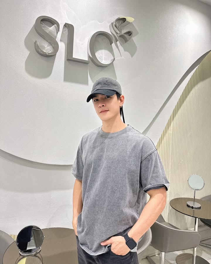 MarkGemsBrasil's tweet photo. #MarkIGUpdate 18.12.24|
#MarklllV @Msorntast
#มาร์คเจ็ม https://t.co/1r342lSMyx