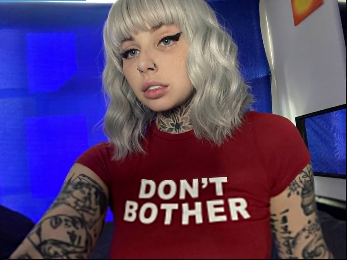 She loves to cozy up with someone 🔥 how she wishes it was you 😈 would you like that? 🍆💦
Check her out.
beacons.ai/blazedbratt69
<a href="/blazed_bratt/">Blazed Brat 🖤</a>