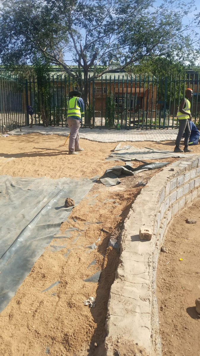 TrevorNoahFdn's tweet image. 🚧 FIP Hall Update: Progress in Motion!

✅ Paving at the refuse yard is underway for better stormwater drainage.
🔄 Coming in 2025: cement flooring, ceilings, windows, tiles &amp;amp; more paving.
Excited to see this community hub take shape! #FIPUpdate #BuildingForTomorrow