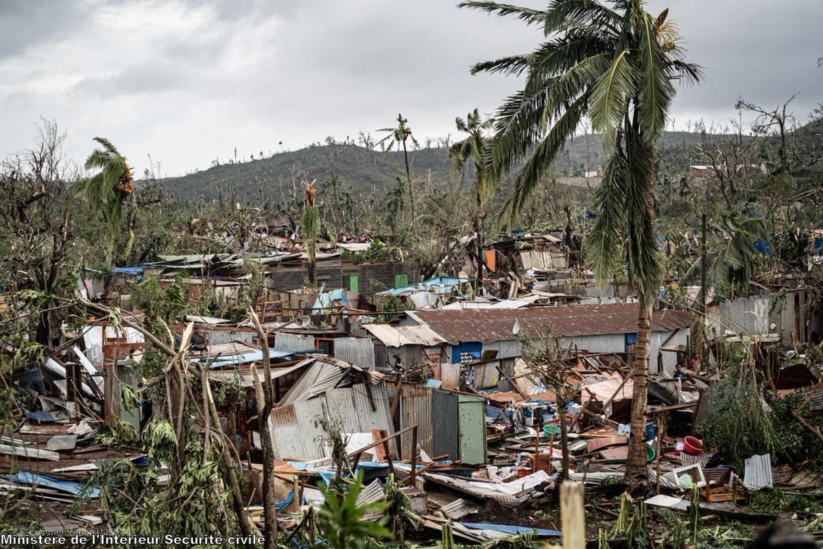 Strasbourg.eu (@strasbourg) on Twitter photo 🔴#mayotte : l’Eurométropole de Strasbourg exprime sa pleine #solidarité aux Mahorais après le passage du cyclone #Chido et a voté à l’unanimité ce matin une aide d’urgence de 20.000 € afin de répondre aux besoins du <a href="/SecoursPop/">Secours populaire</a> et de la <a href="/CroixRouge/">Croix-Rouge fr</a>.
#ChidoMayotte 🔴#mayotte : l’Eurométropole de Strasbourg exprime sa pleine #solidarité aux Mahorais après le passage du cyclone #Chido et a voté à l’unanimité ce matin une aide d’urgence de 20.000 € afin de répondre aux besoins du <a href="/SecoursPop/">Secours populaire</a> et de la <a href="/CroixRouge/">Croix-Rouge fr</a>.
#ChidoMayotte