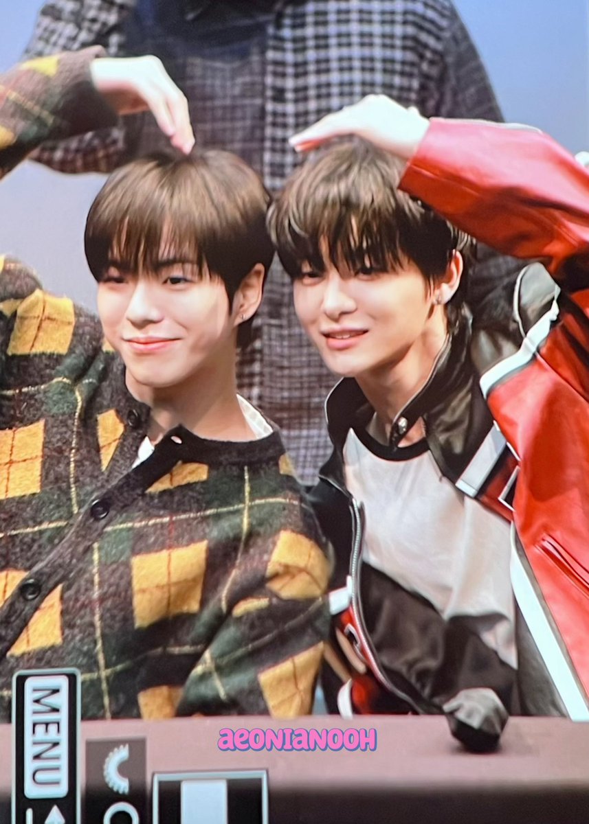 241218 플로리스
오래만이야😻

#트레저 #지훈 #TREASURE #JIHOON