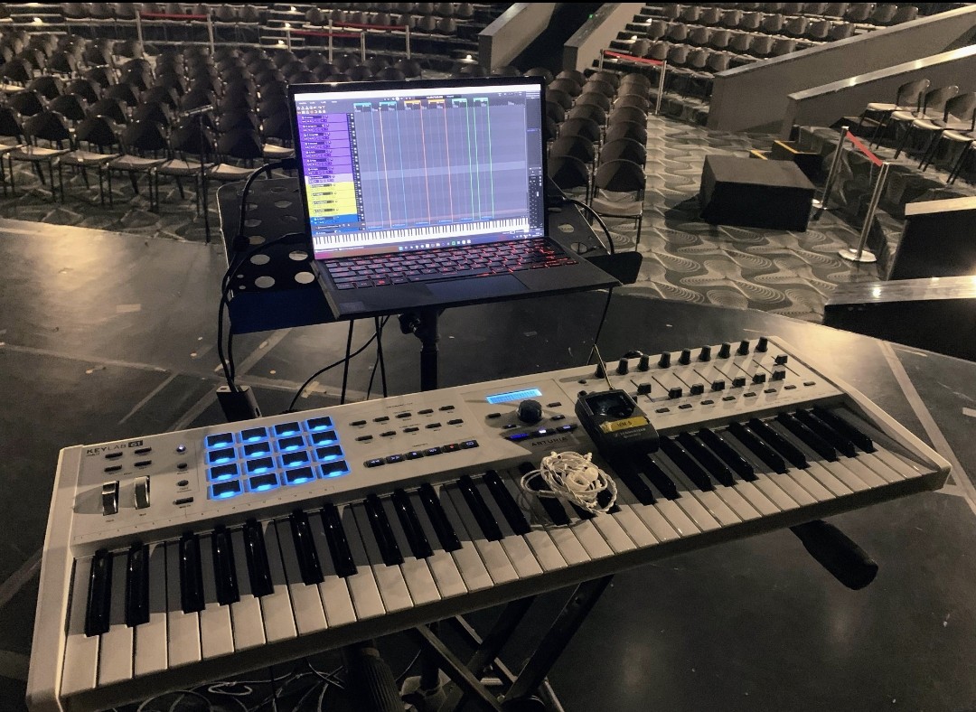 ReynardBlanc's tweet image. *permisi vituber cowo numpang jualan*

WTS Laptop Asus ROG Flow Z13
intel i9 12900H
16GB RAM DDR5
RTX3050Ti laptop
1TB M.2 SSD
120hz Touch Screen
16:10
1920x1200

sudah menemani selama 1 tahun ini sejak Januari 2024 dalam berbagai projek, manggung &amp;amp; stream

20jt nego

minat DM