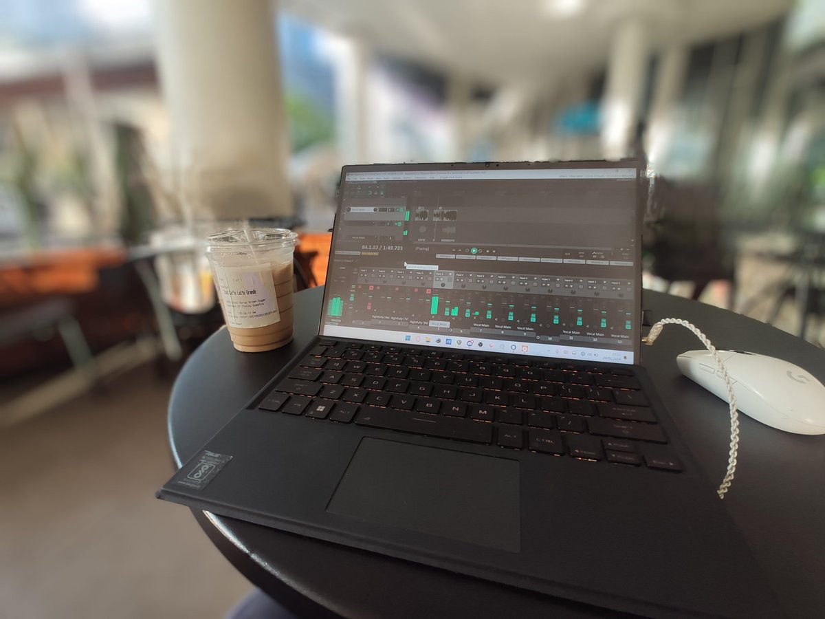 ReynardBlanc's tweet image. *permisi vituber cowo numpang jualan*

WTS Laptop Asus ROG Flow Z13
intel i9 12900H
16GB RAM DDR5
RTX3050Ti laptop
1TB M.2 SSD
120hz Touch Screen
16:10
1920x1200

sudah menemani selama 1 tahun ini sejak Januari 2024 dalam berbagai projek, manggung &amp;amp; stream

20jt nego

minat DM