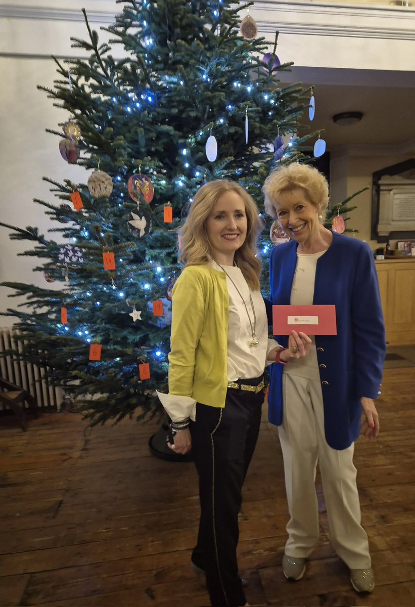 Lovely Christmas Carol service with <a href="/HomeStartWW/">Home-StartWandsworth</a> Home Start Wandsworth at St Ann's. Happy to give pink envelope donation to help support families with young children in #Wandsworth needing guidance and friendship in difficult times #charity #donations #support