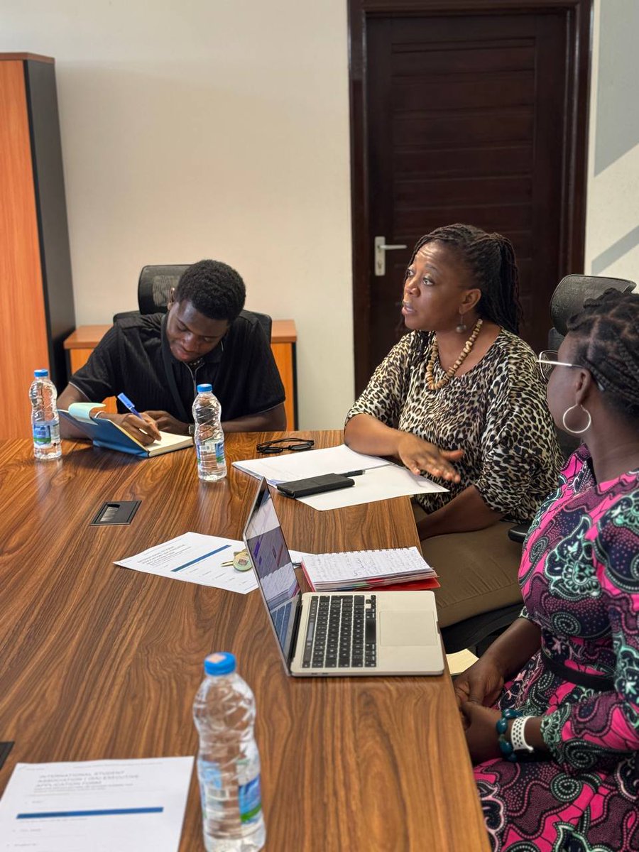 ipounivofgh's tweet photo. The Dean of International Programmes Office, Prof. Anderson met with our International Student Reps to discuss campus life, academic support, and future initiatives.
We're committed to making your UG experience the best!

#UGIPO #InternationalStudents #AcademicSupport #CampusLife https://t.co/cEuflefbvg