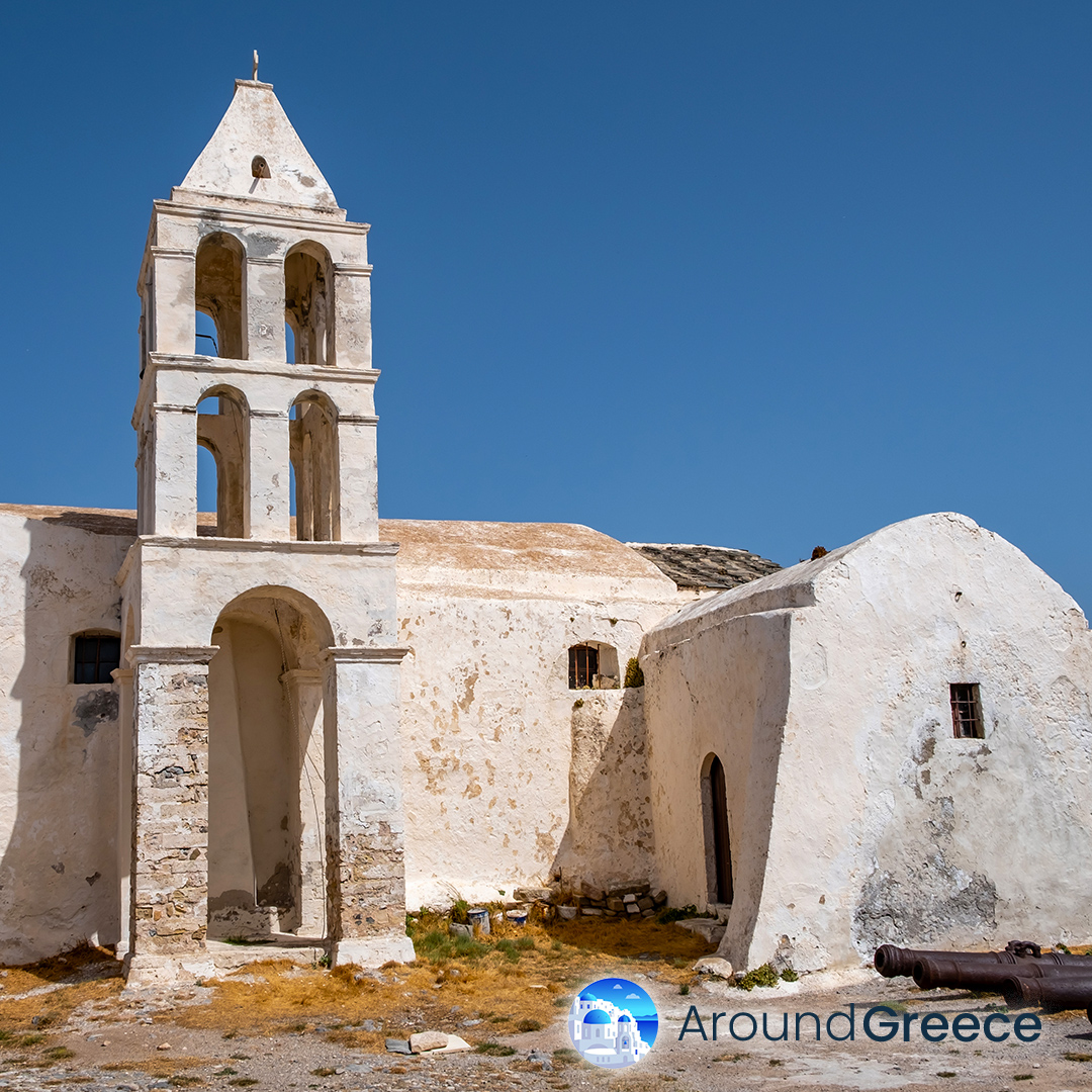 AroundGreece's tweet image. At the heart of Kythira, the island of Aphrodite, lies Chora, the island's capital, home to the majestic Venetian Castle that stands guard above the Aegean. 

❤️ Tag #aroundgreece
❤️ Follow @aroundgreece

aroundgreece.net/kythira

#Kythira #Greece #Greekislands