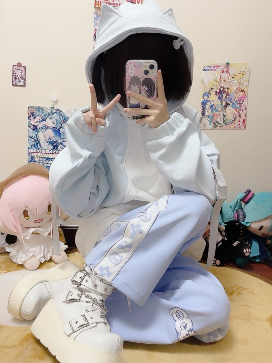 honeywardrobe07's tweet photo. <New In>
Elevate your everyday look with our blue Tenshi Kaiwai pants, designed with practical pockets, an elastic waistband, and adjustable drawstring leg openings. 💙👖
🎀 Shop here: https://t.co/OSt2TNf5ih
#TenshiKaiwai #HarajukuStyle #Streetwear #BluePants #Jfashion https://t.co/DX3CagYPVQ