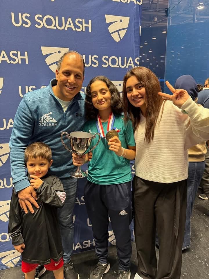 SyedSpeaks_96's tweet photo. Mahnoor Ali a trailblazing squash player from KPK made history by securing a gold medal in the U13 category of the US Junior Open 2024. This remarkable achievement marks a significant milestone in Mahnoor's illustrious squash career.
#USJunior #MahnoorAli https://t.co/3iZ4mAJk6v