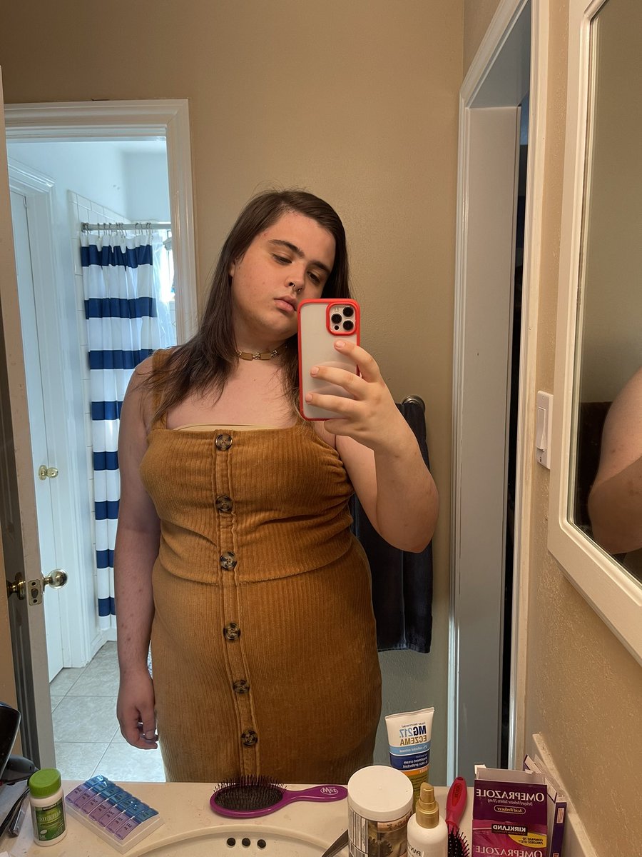 pigeonexploder's tweet image. fineeee i’ll do this, anyways 3 years of hormones does some wild shit :3