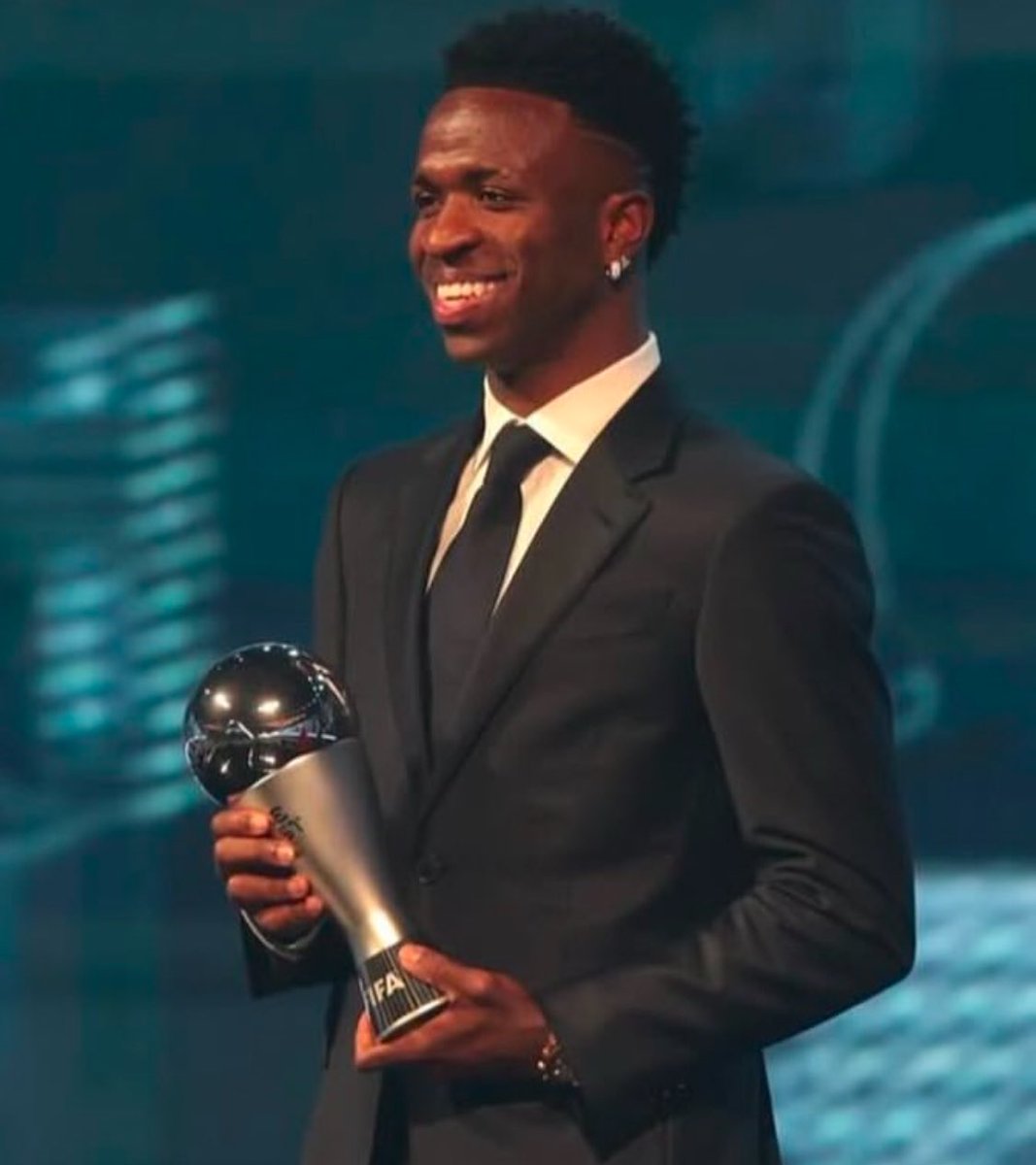 Dear <a href="/ballondor/">Ballon d'Or</a> , you are over. Today the world met the best player in the world showing that your business is over! <a href="/vinijr/">Vini Jr.</a> you are THE GUY!!!! 👏👏👏🇧🇷🇧🇷🇧🇷