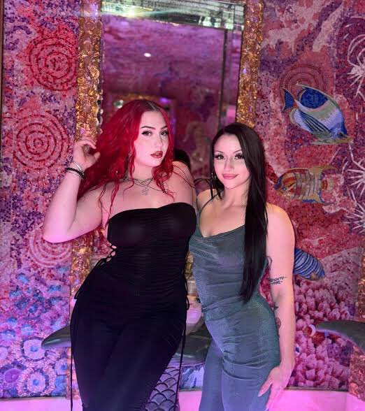 Jennyblake's tweet photo. Good to be vibes with your friend so much love for you Vicky ❤️❤️❤️ https://t.co/U5KotaN0bK
