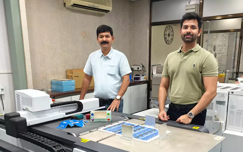 TechNovaWorld's tweet image. 🎯 Spot Grafiks invests in JWEI✨

Indore-based Spot Grafiks has recently invested in a #JWEI digital die-cutting device. The machine was supplied and installed by #TechNova 

Read the entire story here zurl.co/xFVKu 

#diecut #labels #cuttingmachine #digitallabel