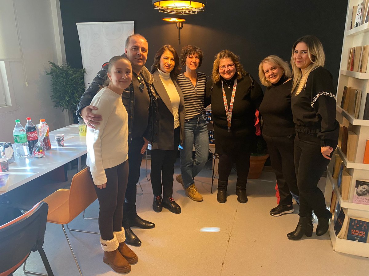 ugurbocekleri's tweet image. Sevgili Uğur Böceklerimiz yeni yıl etkinlikleri kapsamında bir araya geliyor.🎉
Ankara Uğur Böceklerimiz ilk buluşmalarını gerçekleştirdi.🌲
Uğur Böceklerimizle buluşmaktan büyük mutluluk duyduk. İyi ki varsınız ve çok değerlisiniz.❤️🐞