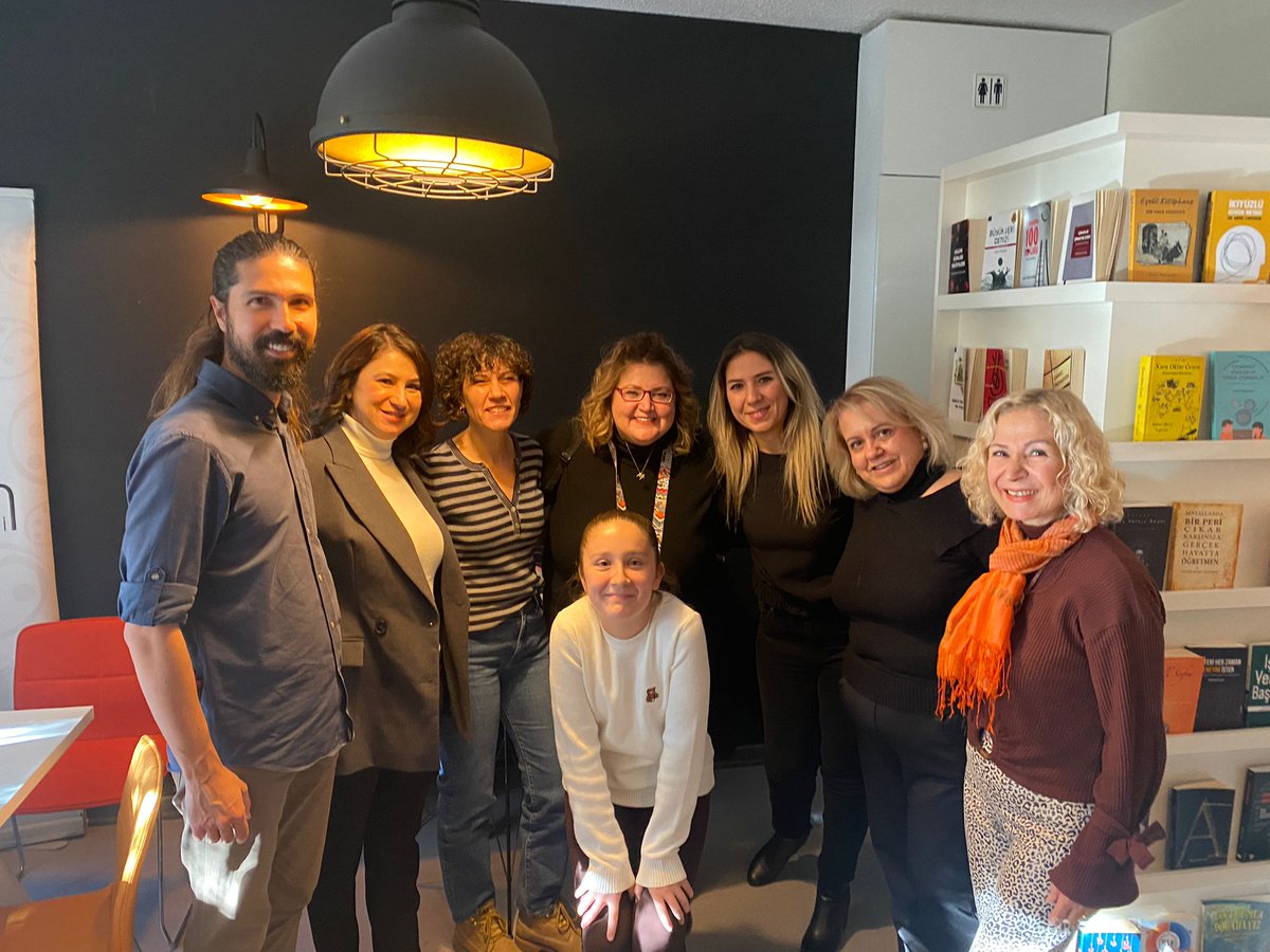 ugurbocekleri's tweet image. Sevgili Uğur Böceklerimiz yeni yıl etkinlikleri kapsamında bir araya geliyor.🎉
Ankara Uğur Böceklerimiz ilk buluşmalarını gerçekleştirdi.🌲
Uğur Böceklerimizle buluşmaktan büyük mutluluk duyduk. İyi ki varsınız ve çok değerlisiniz.❤️🐞