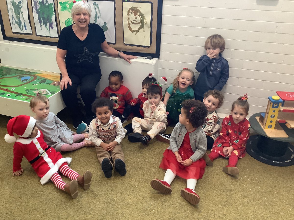 Baby Bugs enjoyed their party 🥳 afternoon. 🎅🏻🎄
