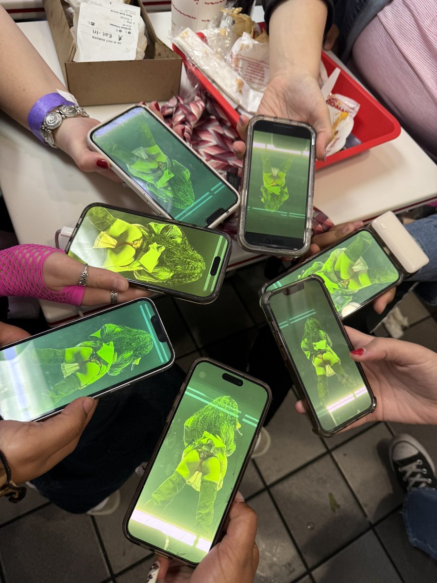 mydelicatepovv's tweet image. what we bring to the table.