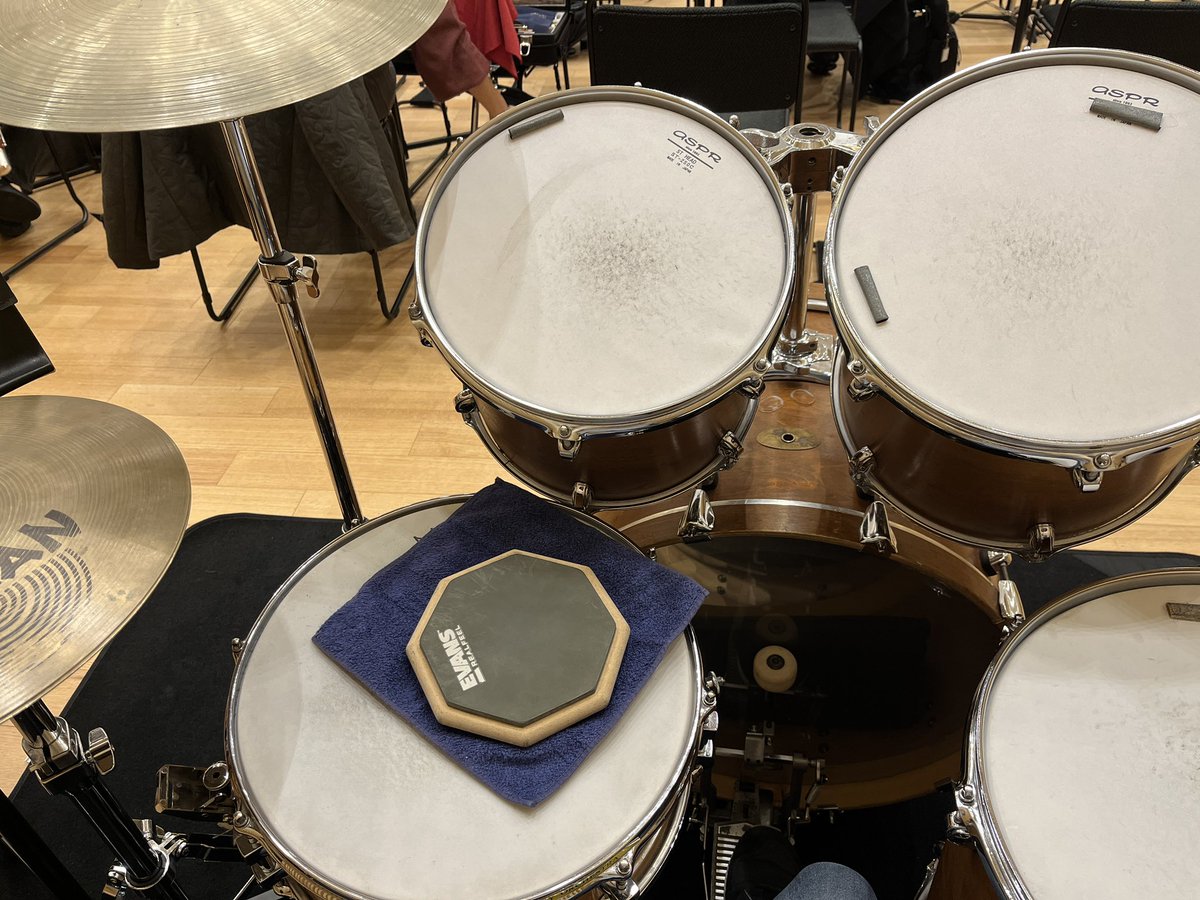 渋川にて群馬交響楽団の移動音楽教室でした！
リハーサル前にお菓子をいただきリハーサル後にはケーキを食べ、糖分が脳に染み渡りました🍰✨
痩せたいなぁ
貴重な経験をさせていただき、誠にありがとうございました！🥁