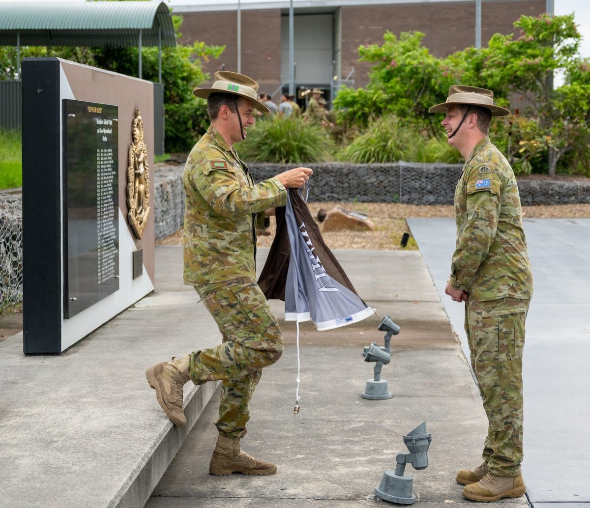 COMD7BDE's tweet photo. 8th/9th Battalion, The Royal Australian Regiment
farewelled Commanding Officer LTCOL Ben Watson. The Battalion has completed the busiest tour of the Ready Battle Group in recent memory - deployed five times around the globe. 8/9 RAR &amp; 7th Brigade welcome new CO LTCOL Andy Raven. https://t.co/bhBg1ySyEG
